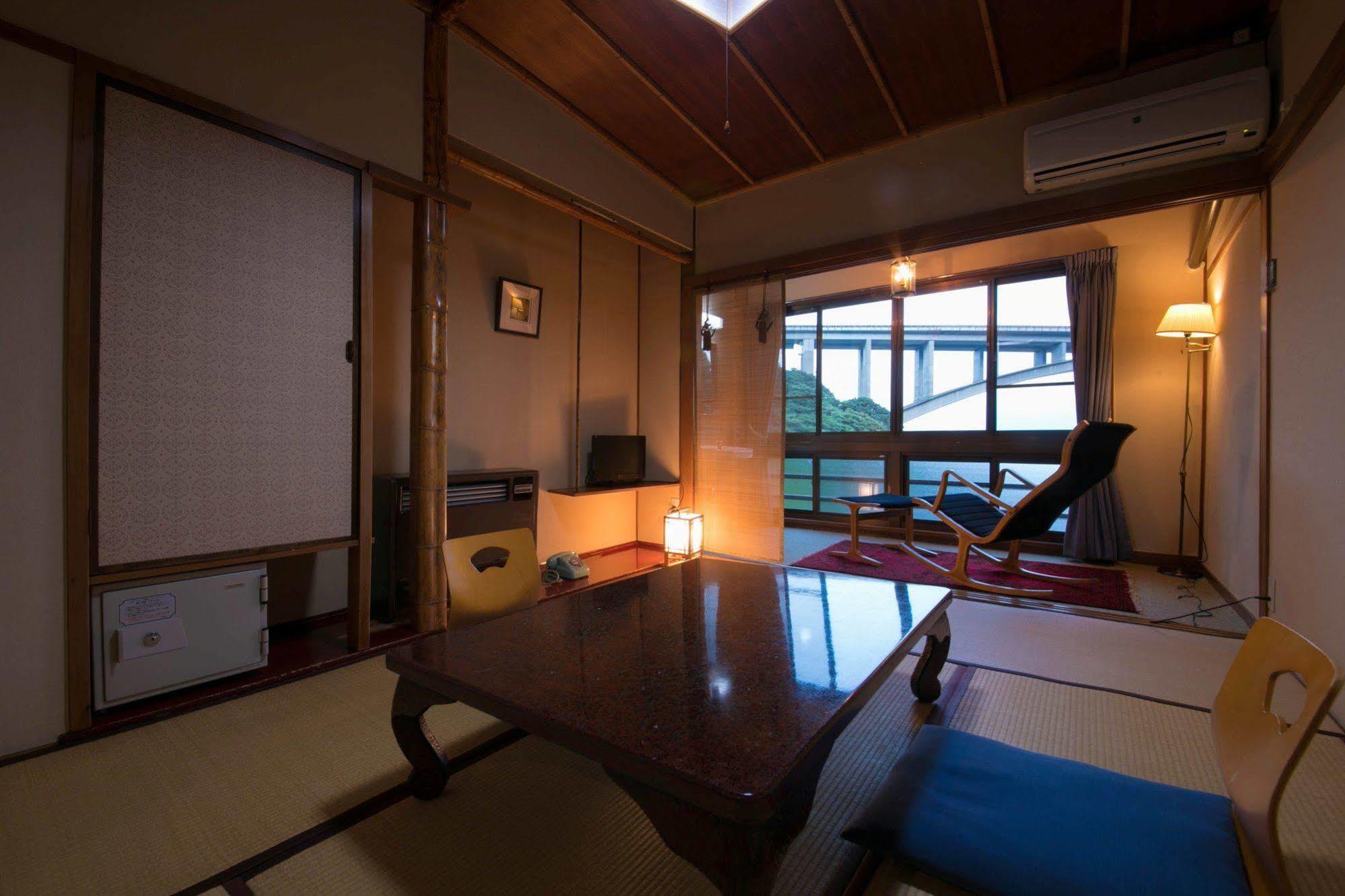 Okamotoya Hotell Beppu Eksteriør bilde